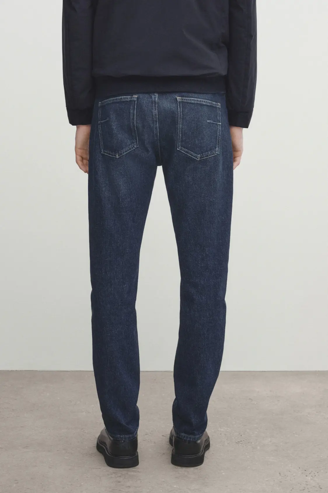 Slim-fit enzymatic jeans - Image 3