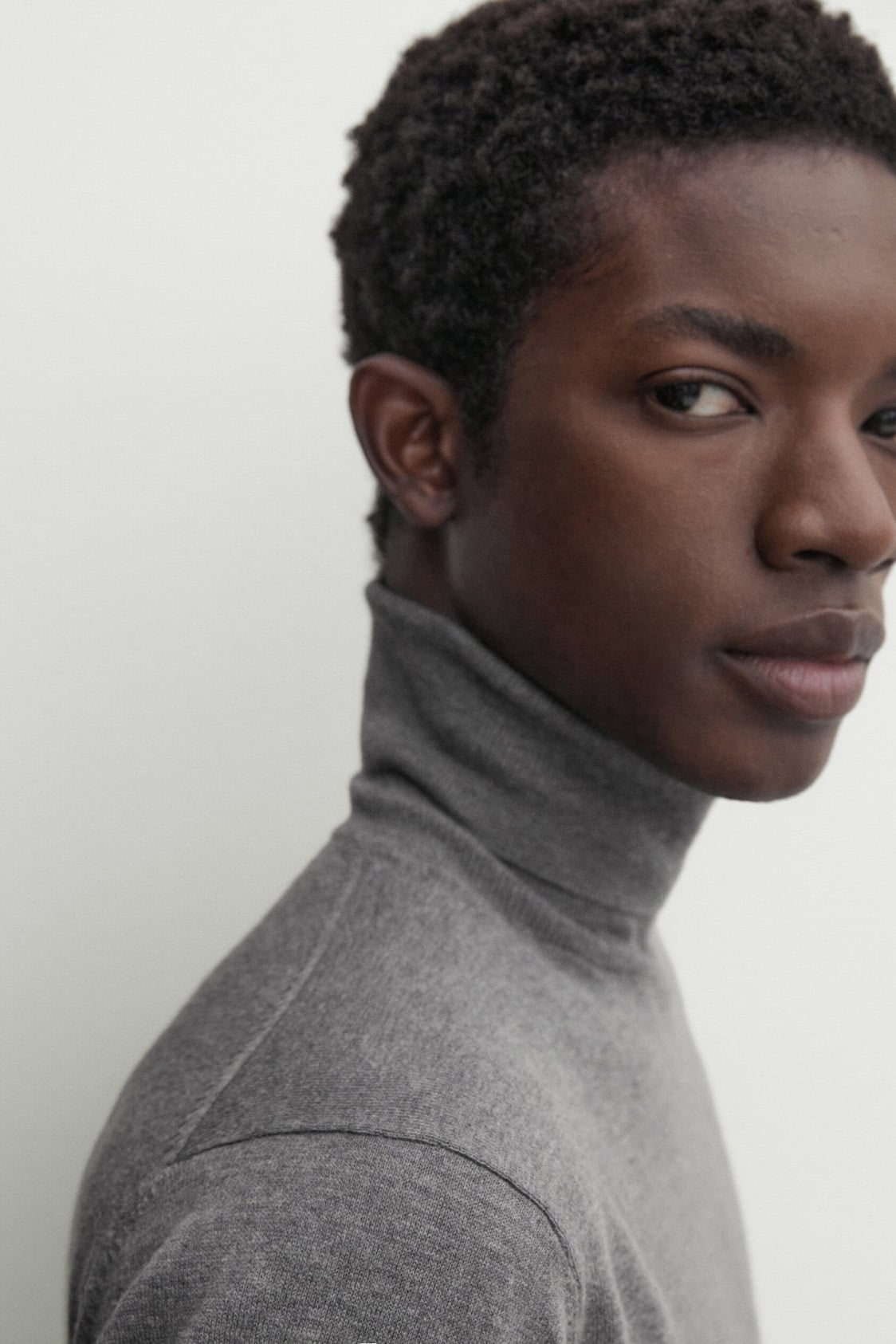 Mock neck zip-up sweatshirt - Image 3