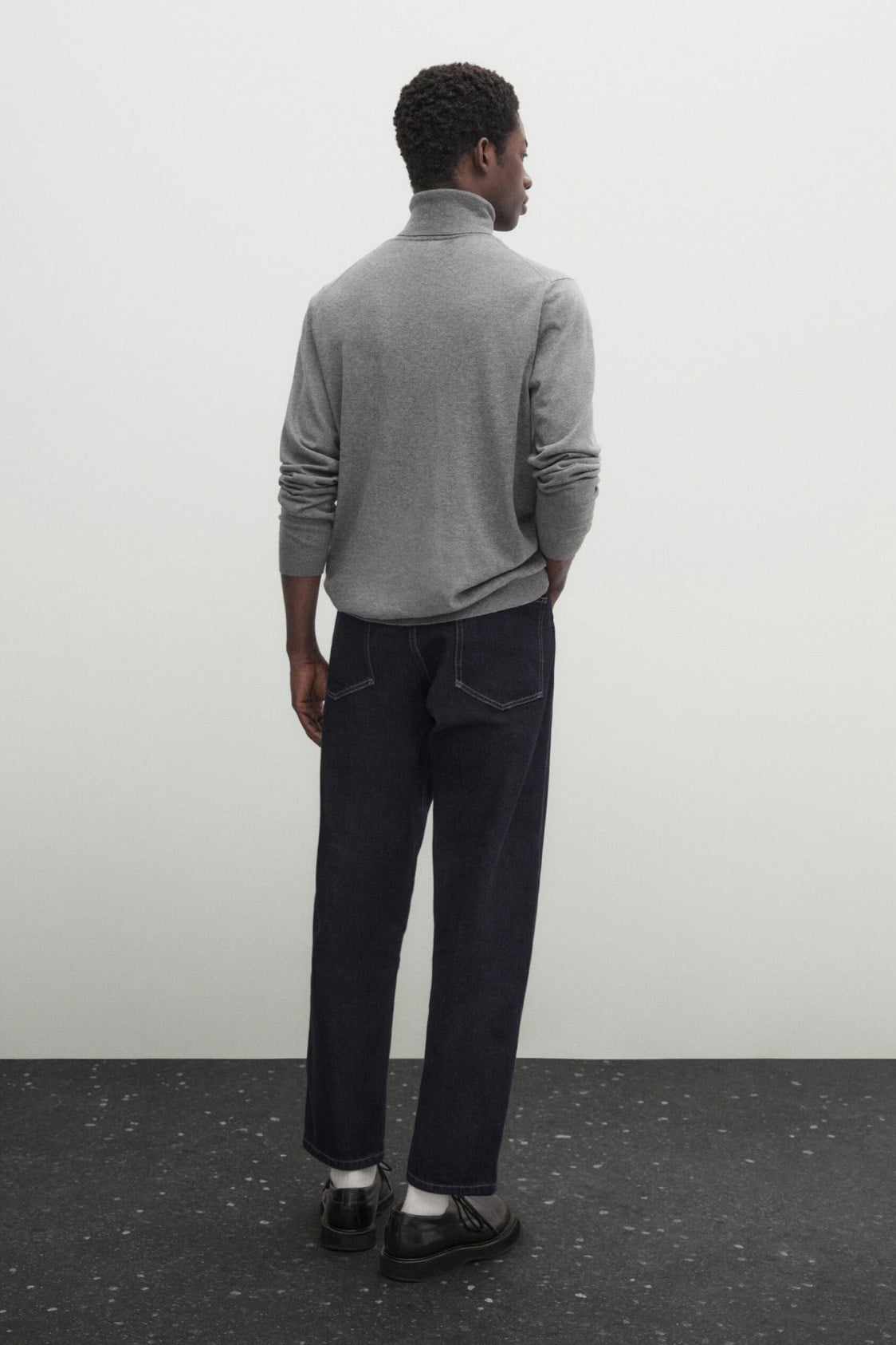 Mock neck zip-up sweatshirt - Image 4