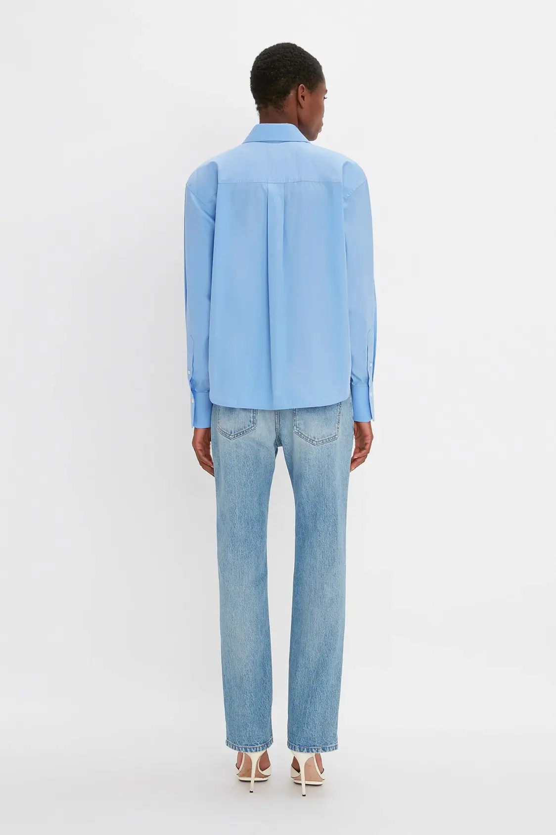 Button Detail Cropped Shirt In Rose Quartz - Image 3