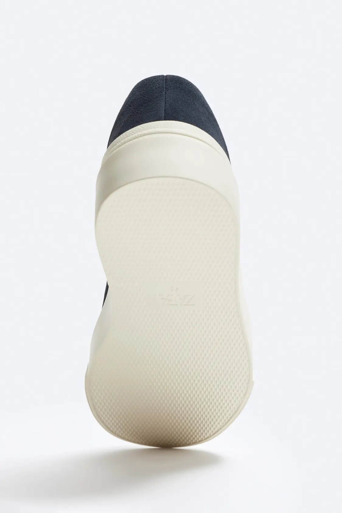 Minimalist lace-up trainers - Image 4